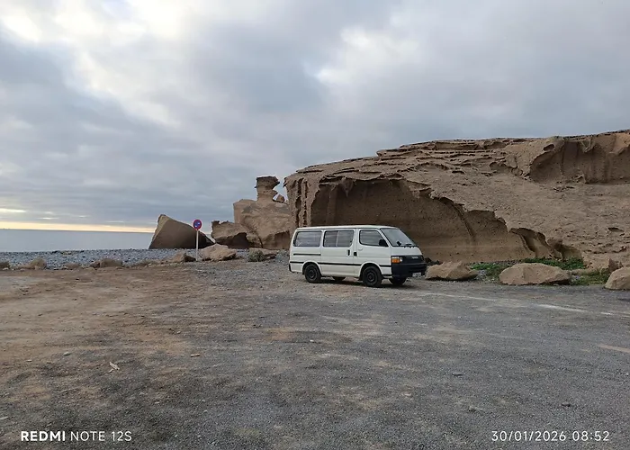 Kemp Campervan To Rent For Over 25 Years Old Tacoronte